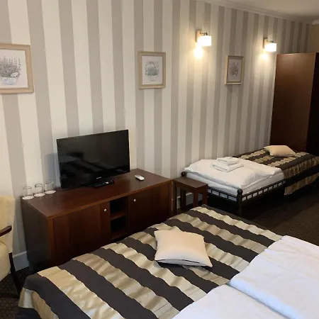 Eden Hotel 3*