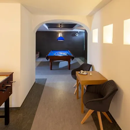 ホテル Eden Želiezovce