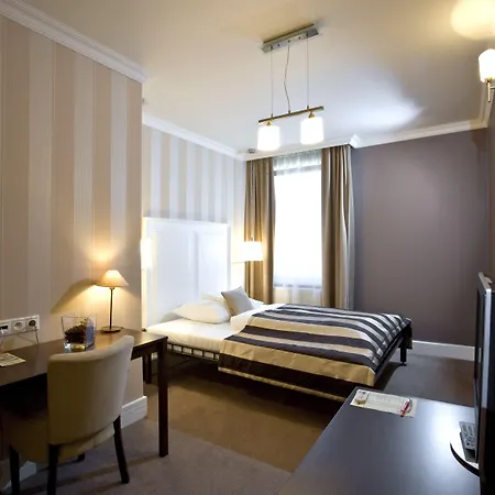 伊甸园宾馆 3* Želiezovce