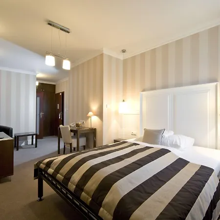 Eden Hotel Zeliezovce