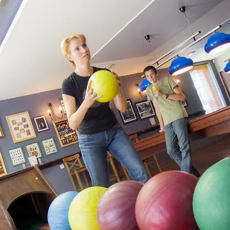 伊甸园宾馆 Želiezovce