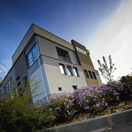 伊甸园宾馆 3* Želiezovce