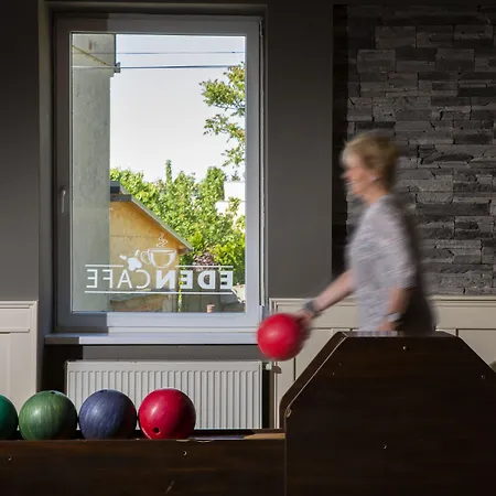 Hotel Eden Zeliezovce