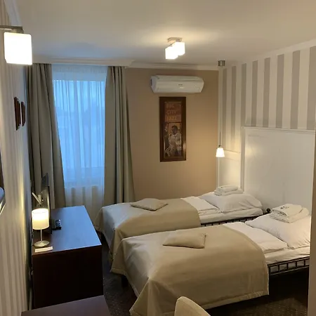 伊甸园宾馆 3* Želiezovce