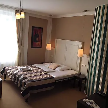 Eden Hotel Želiezovce