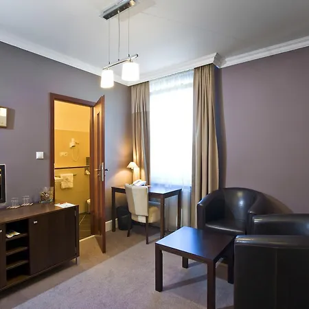Eden Hotel 3*