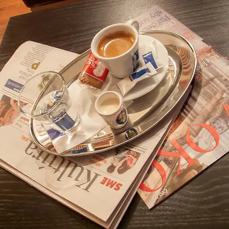 伊甸园宾馆 酒店 3*