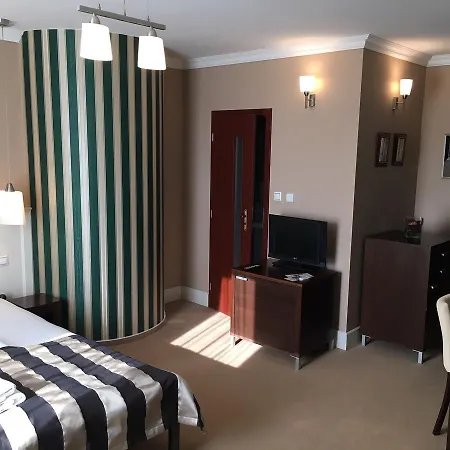 Eden Hotel 3*