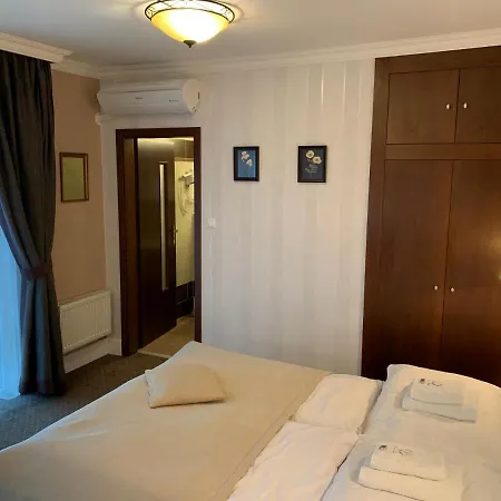 伊甸园宾馆 3* Želiezovce